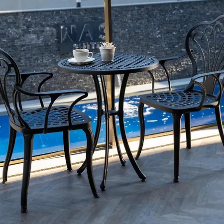 Ξενοδοχείο με διαμερίσματα Nas Αλάνια