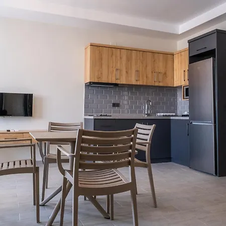 Nas Apartahotel 4*
